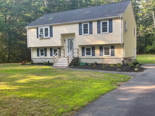 4 Indian Meadow Rd, Middleboro, MA 02346