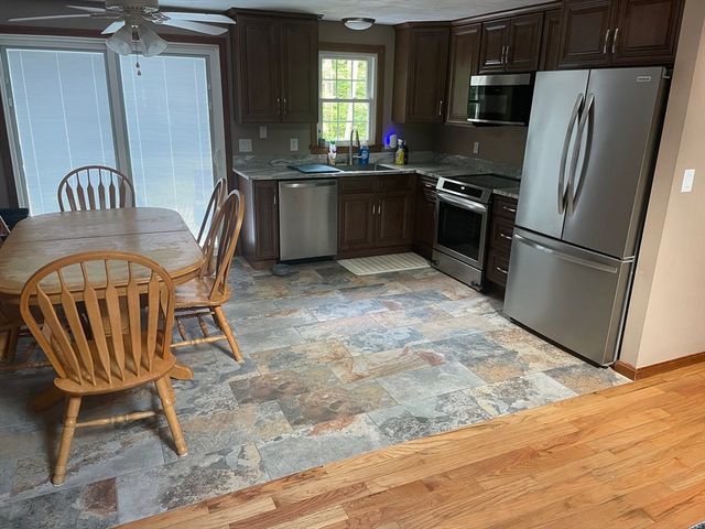 4 Indian Meadow Rd, Middleboro, MA 02346