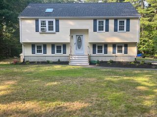4 Indian Meadow Rd, Middleboro, MA 02346