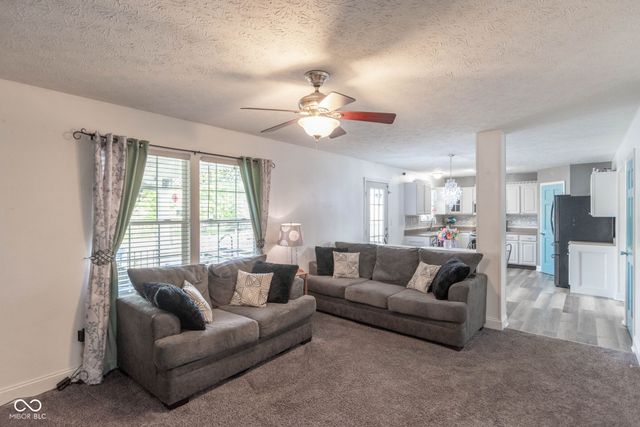 1906 Windsor Lane, Danville, IN 46122