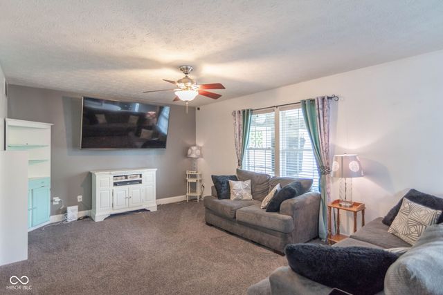 1906 Windsor Lane, Danville, IN 46122