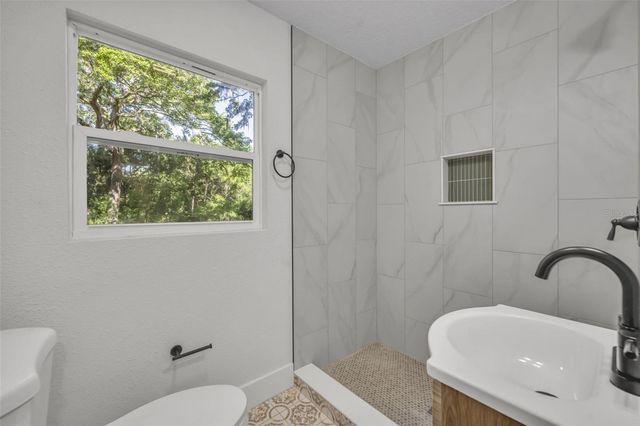 2400 ORANGE AVENUE, Sanford, FL 32771