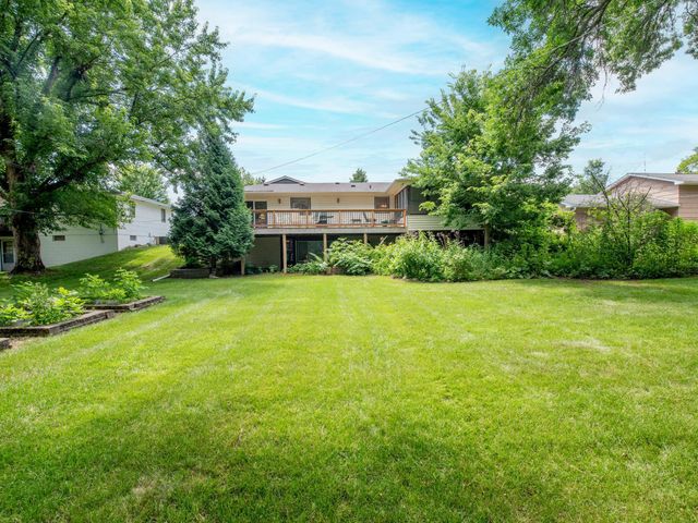 1769 Serpentine Drive, Eagan, MN 55122