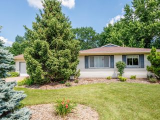 1769 Serpentine Drive, Eagan, MN 55122