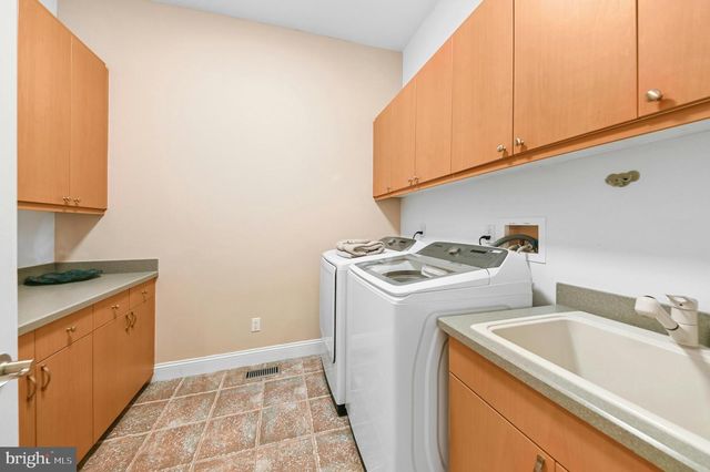 15 GREAT HILLS RD, New Hope, PA 18938