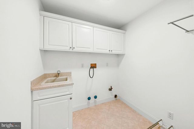 15 GREAT HILLS RD, New Hope, PA 18938