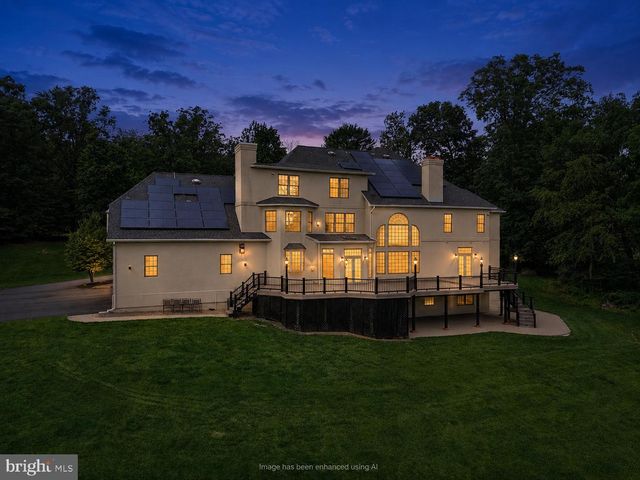 15 GREAT HILLS RD, New Hope, PA 18938