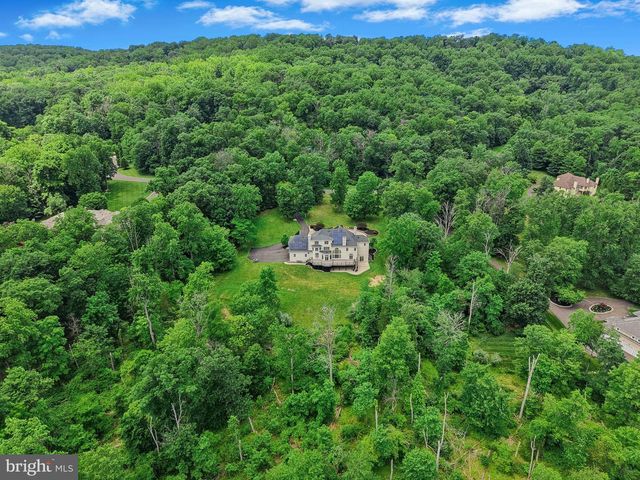 15 GREAT HILLS RD, New Hope, PA 18938