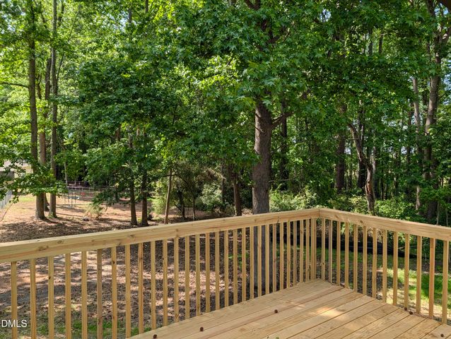 67 Oak Bluff Court, Fuquay Varina, NC 27526