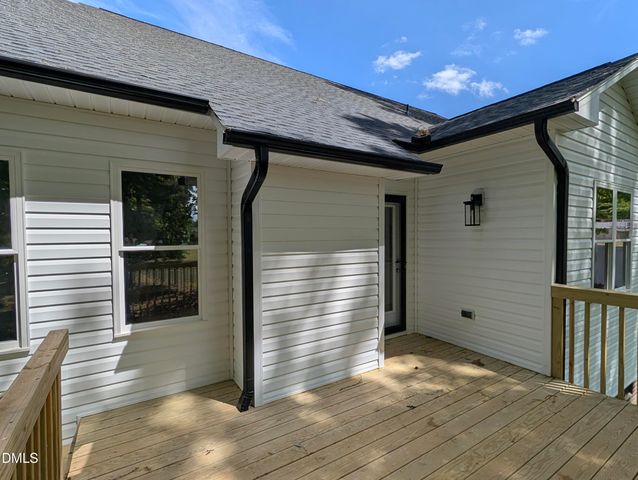 67 Oak Bluff Court, Fuquay Varina, NC 27526