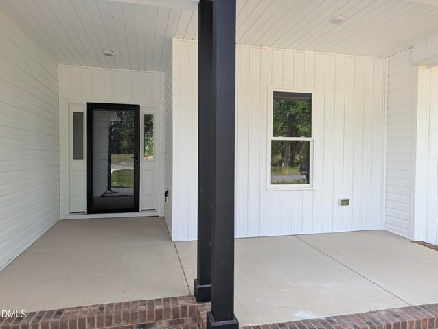 67 Oak Bluff Court, Fuquay Varina, NC 27526