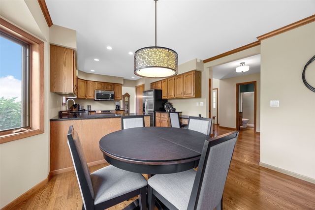 3120 Falcon Drive NE, Cedar Rapids, IA 52402