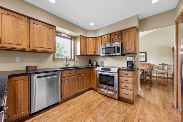 3120 Falcon Drive NE, Cedar Rapids, IA 52402