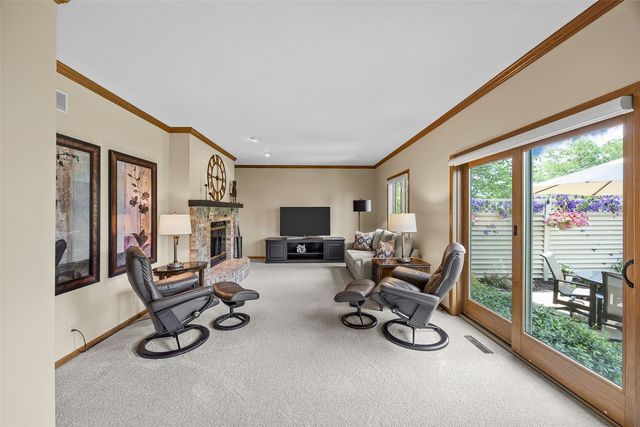 3120 Falcon Drive NE, Cedar Rapids, IA 52402