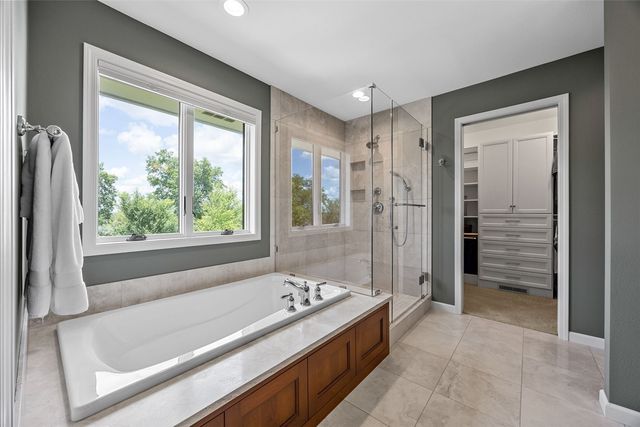3120 Falcon Drive NE, Cedar Rapids, IA 52402