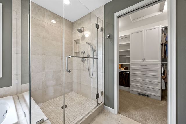3120 Falcon Drive NE, Cedar Rapids, IA 52402
