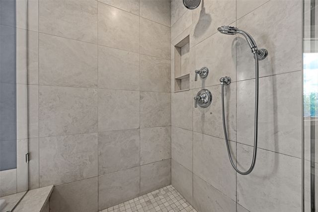 3120 Falcon Drive NE, Cedar Rapids, IA 52402
