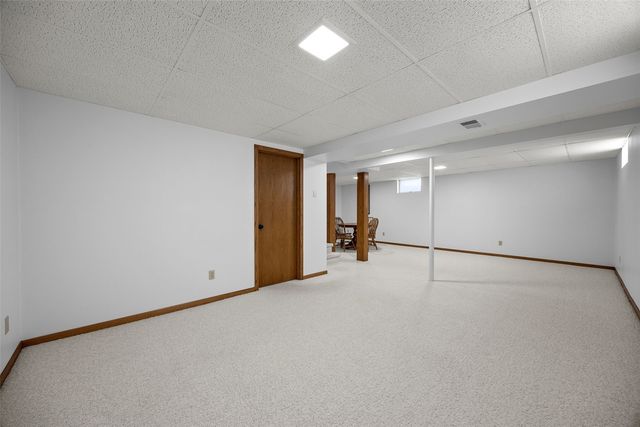 3120 Falcon Drive NE, Cedar Rapids, IA 52402