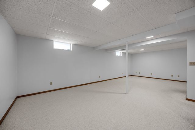 3120 Falcon Drive NE, Cedar Rapids, IA 52402