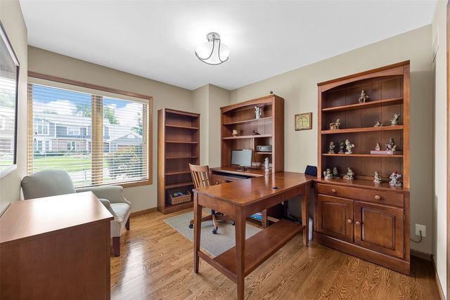 3120 Falcon Drive NE, Cedar Rapids, IA 52402