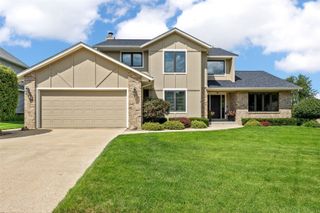 3120 Falcon Drive NE, Cedar Rapids, IA 52402