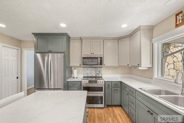 9898 N 35th W, Idaho Falls, ID 83402