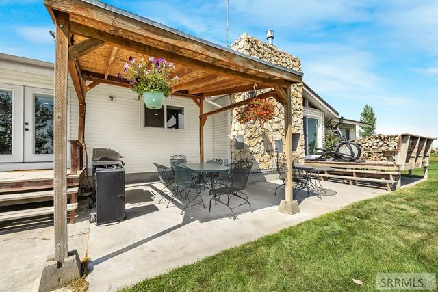 9898 N 35th W, Idaho Falls, ID 83402