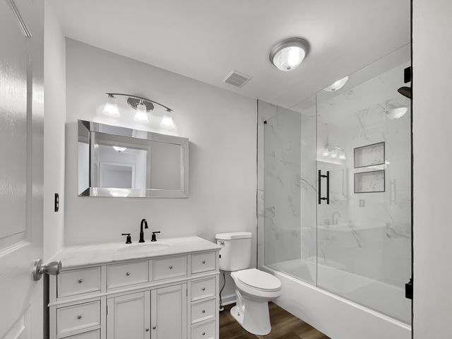 805 Carlisle Ct, N, Nashville, TN 37214