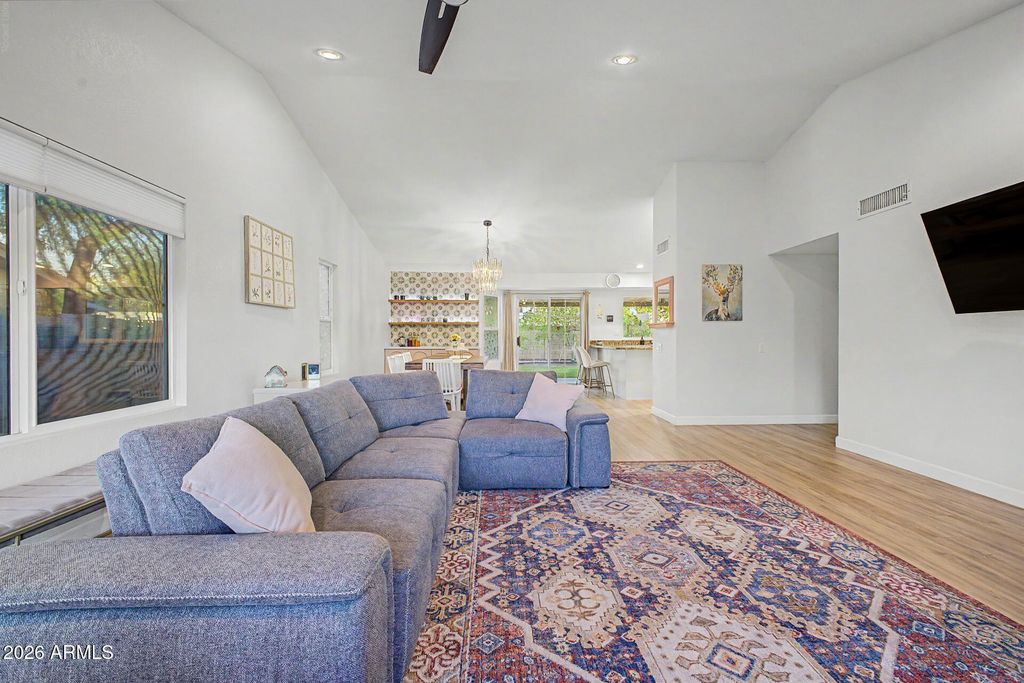 915 E INCA Street, Mesa, AZ 85203 — photo 2