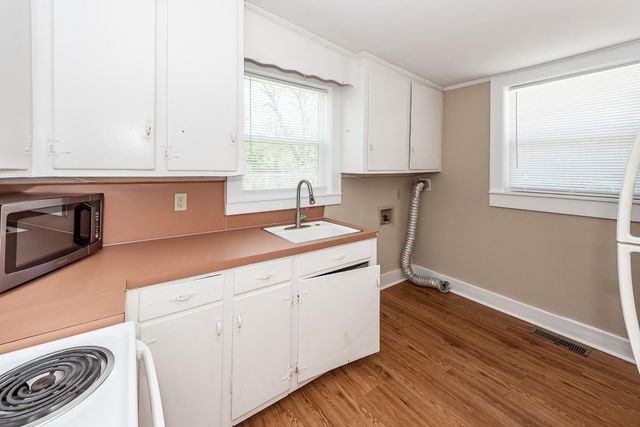 89 Folly Road Boulevard A, Charleston, SC 29407