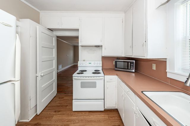 89 Folly Road Boulevard A, Charleston, SC 29407
