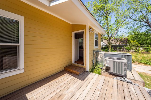 89 Folly Road Boulevard A, Charleston, SC 29407