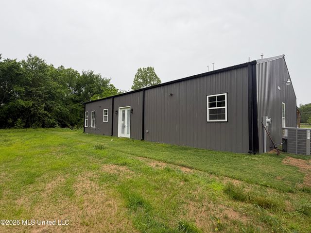2405 Pleasant Hill Road, Nesbit, MS 38651