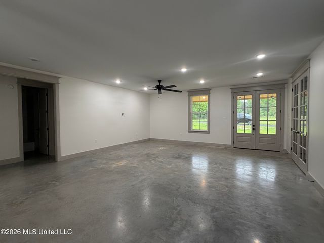 2405 Pleasant Hill Road, Nesbit, MS 38651