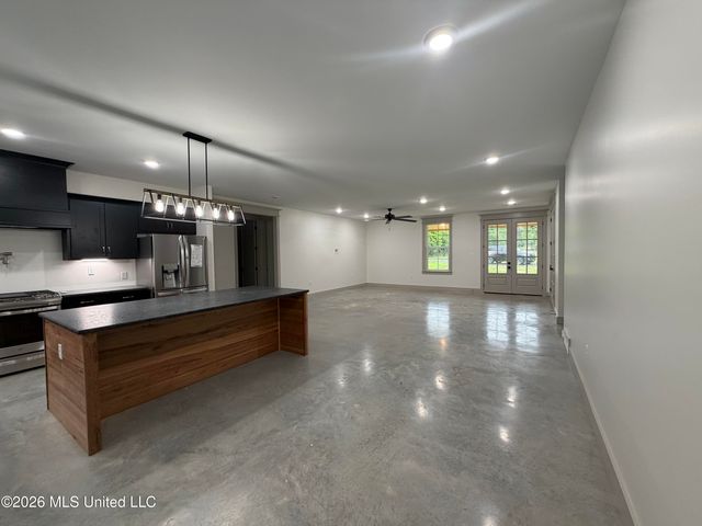 2405 Pleasant Hill Road, Nesbit, MS 38651