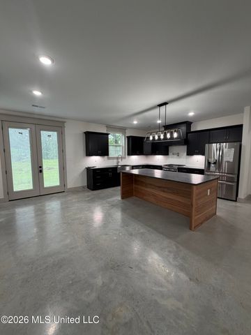 2405 Pleasant Hill Road, Nesbit, MS 38651