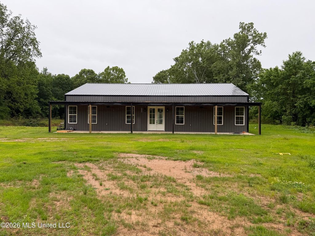 2405 Pleasant Hill Road, Nesbit, MS 38651