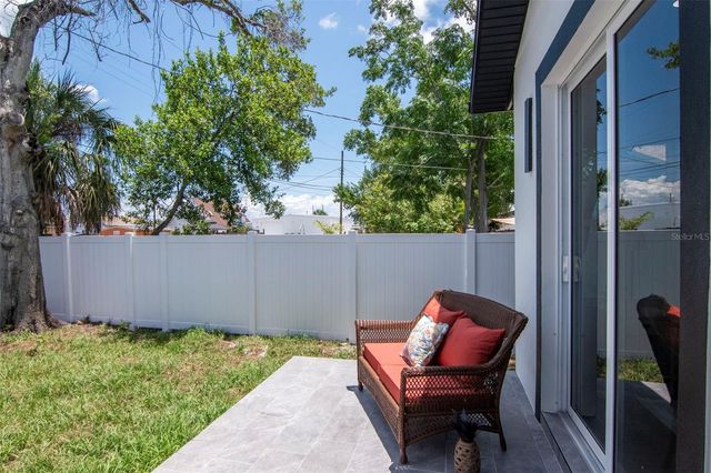 5009 9TH AVENUE S, Gulfport, FL 33707