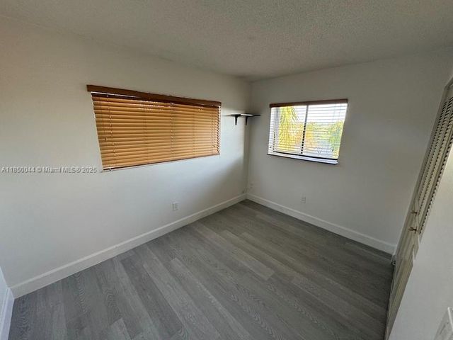 8625 NW 8th St 407, Miami, FL 33126