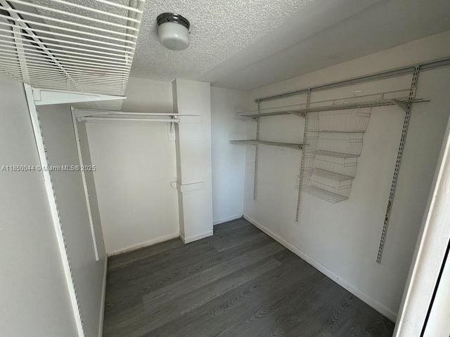 8625 NW 8th St 407, Miami, FL 33126