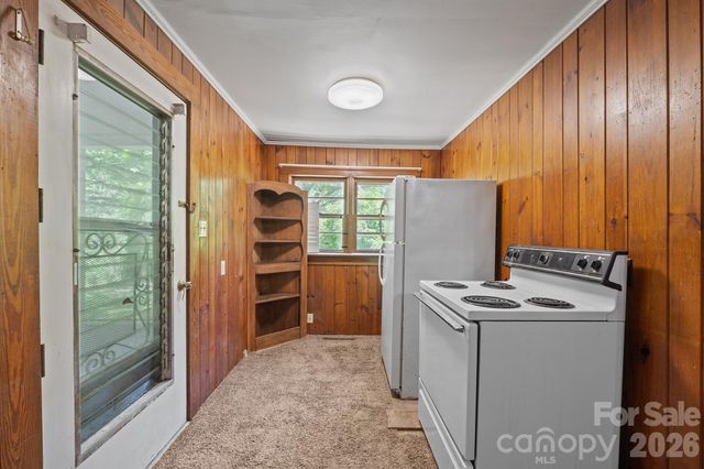 1517 E NC 10 Highway, Newton, NC 28658