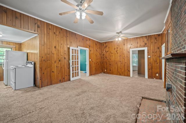 1517 E NC 10 Highway, Newton, NC 28658