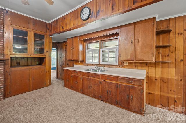 1517 E NC 10 Highway, Newton, NC 28658