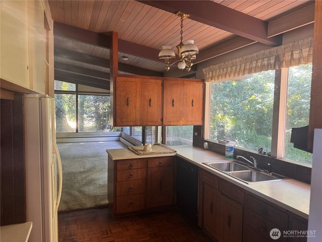 10419 Brook Lane SW, Lakewood, WA 98499