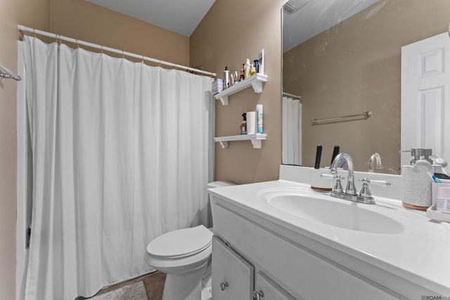 9099 Lake Mist Drive, Baton Rouge, LA 70810