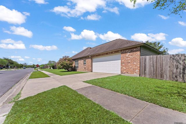 9099 Lake Mist Drive, Baton Rouge, LA 70810