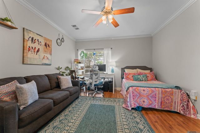 9099 Lake Mist Drive, Baton Rouge, LA 70810