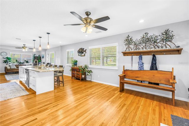 201 35TH AVENUE NE, St Petersburg, FL 33704