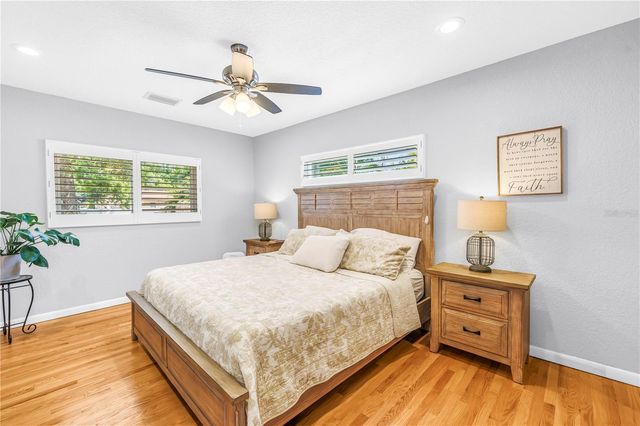 201 35TH AVENUE NE, St Petersburg, FL 33704