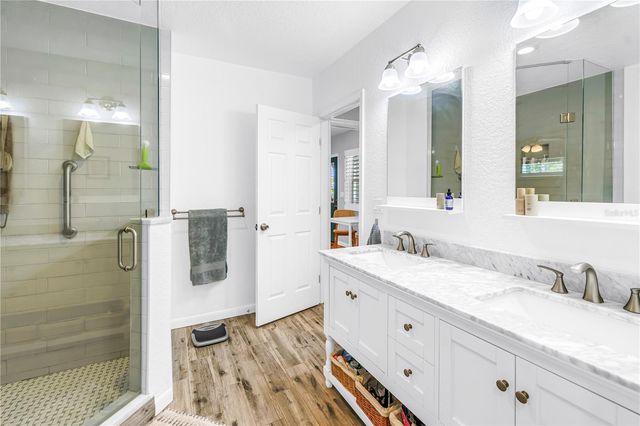 201 35TH AVENUE NE, St Petersburg, FL 33704